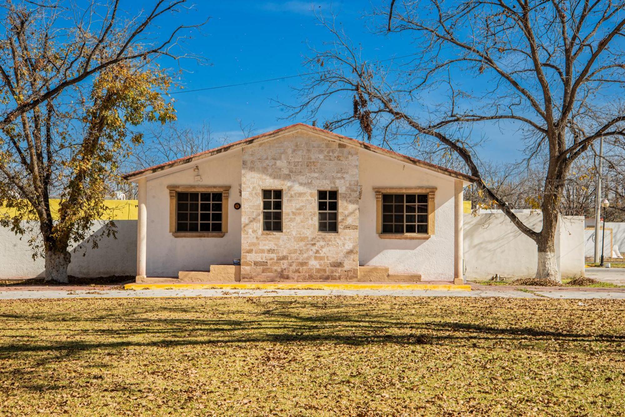 Hotel Pueblo Viejo Parras de la Fuente Bagian luar foto